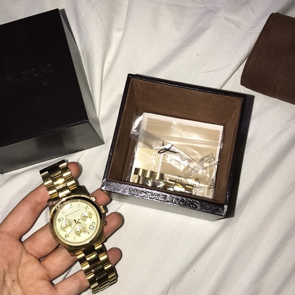 Michael Kors Gold Watch - Picture 4 of 8